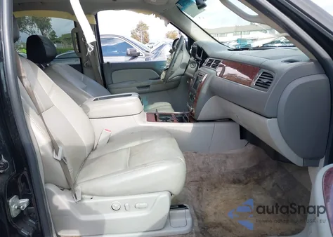 2007 Chevrolet Suburban 1500 Ltz z USA, uszkodzony, nr VIN 3GNFC16Y87G218902